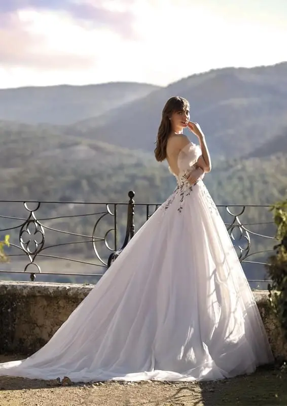 Nicole Milano menyasszonyi ruha 